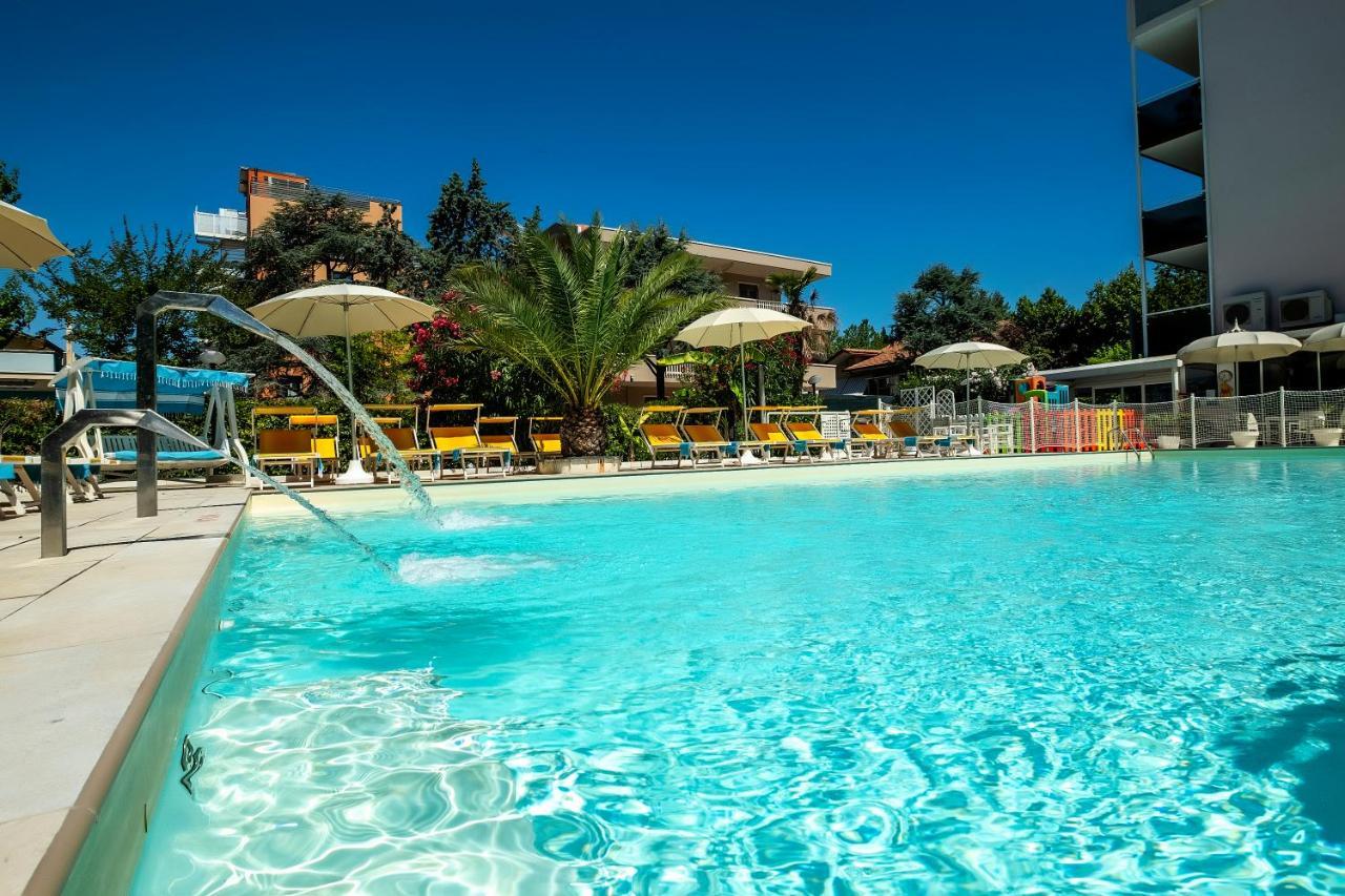 Hotel Tre Rose Riccione Eksteriør bilde