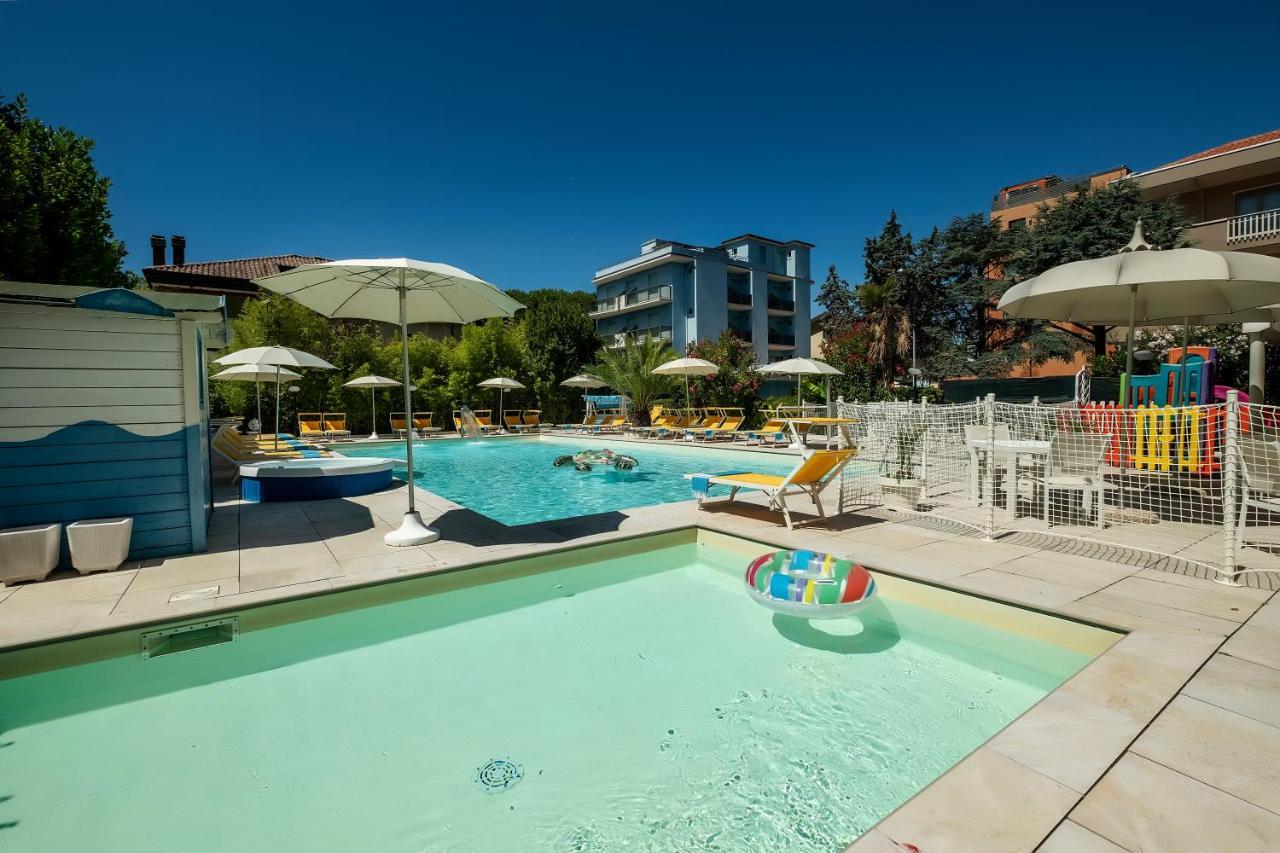 Hotel Tre Rose Riccione Eksteriør bilde