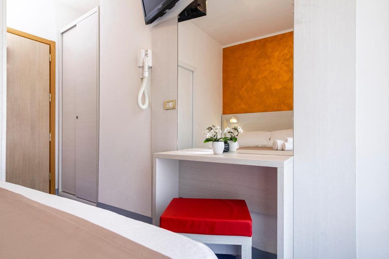 Hotel Tre Rose Riccione Eksteriør bilde