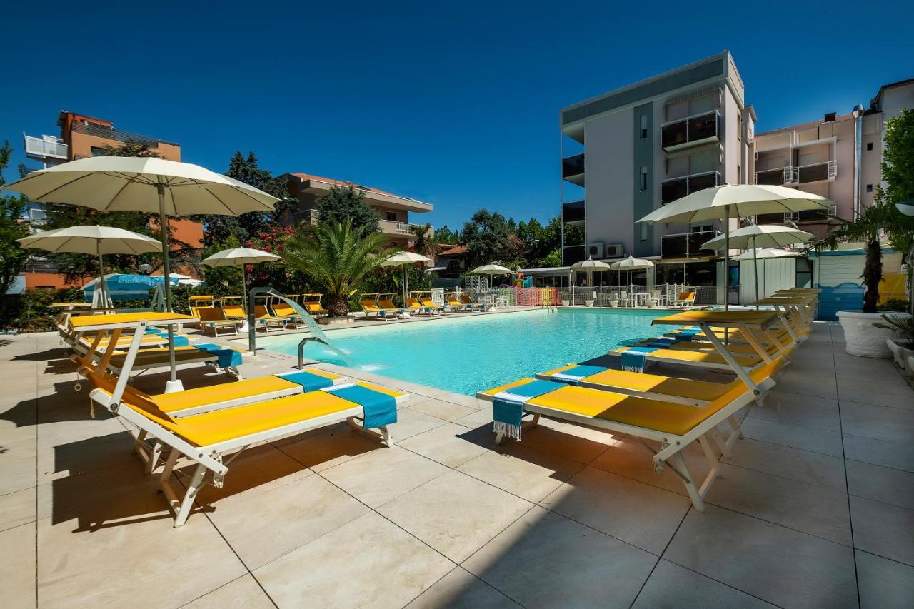 Hotel Tre Rose Riccione Eksteriør bilde