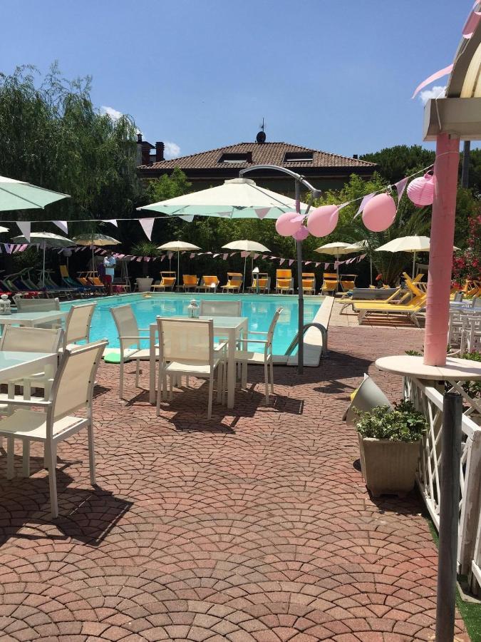 Hotel Tre Rose Riccione Eksteriør bilde