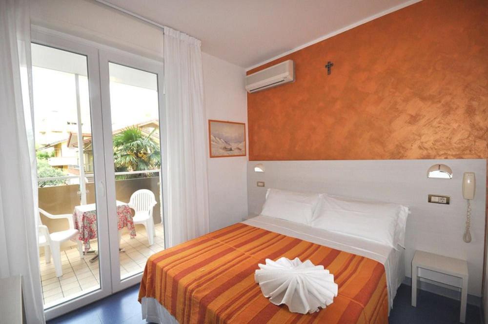 Hotel Tre Rose Riccione Eksteriør bilde
